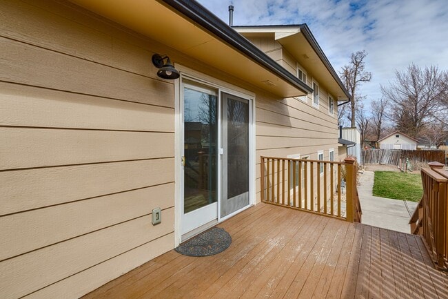 Building Photo - Large home with shop on over 1/2 acre.