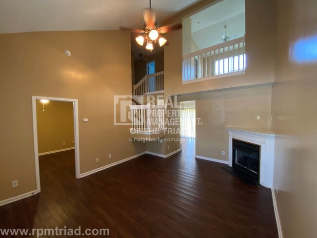 Building Photo - *Move In Special* $250 OFF MOVE IN SPECIAL...