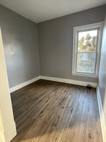 Building Photo - 175 Columbia St