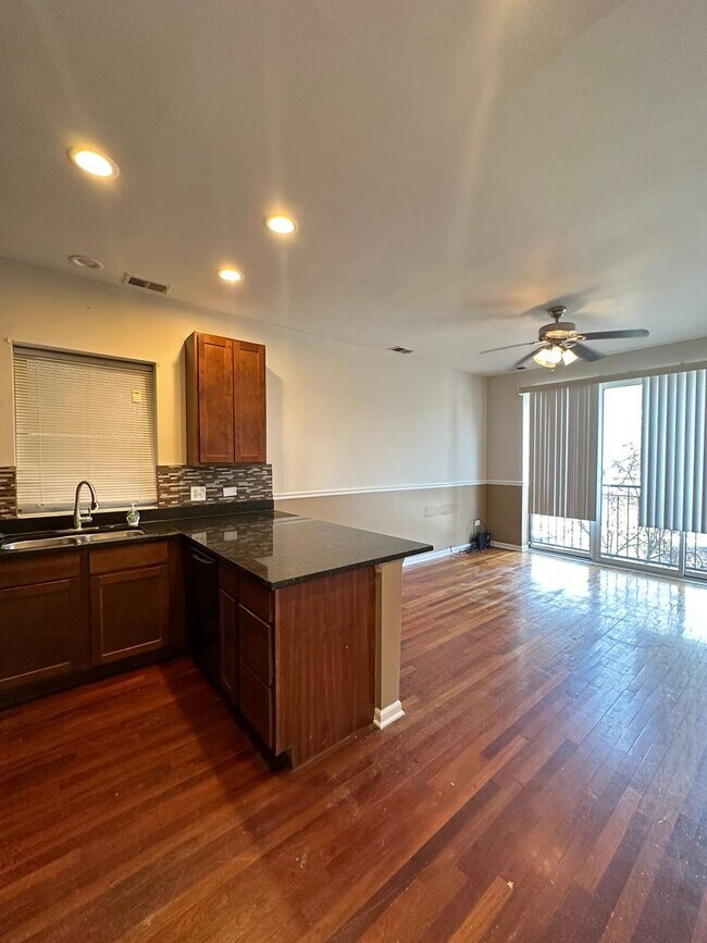 Building Photo - 7654 S Colfax Ave