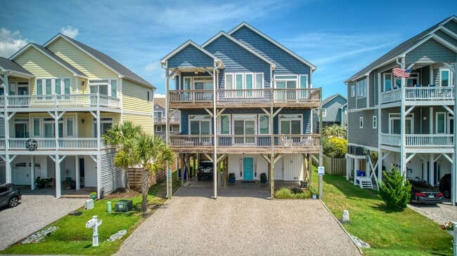 Building Photo - PET FRIENDLY FURNISHED OFF-SEASON RENTAL AVAILABLE STARTING EARLY SEPT