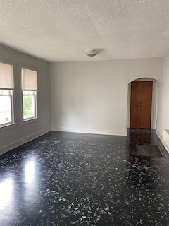 Building Photo - 929 1/2 College Ave Ext