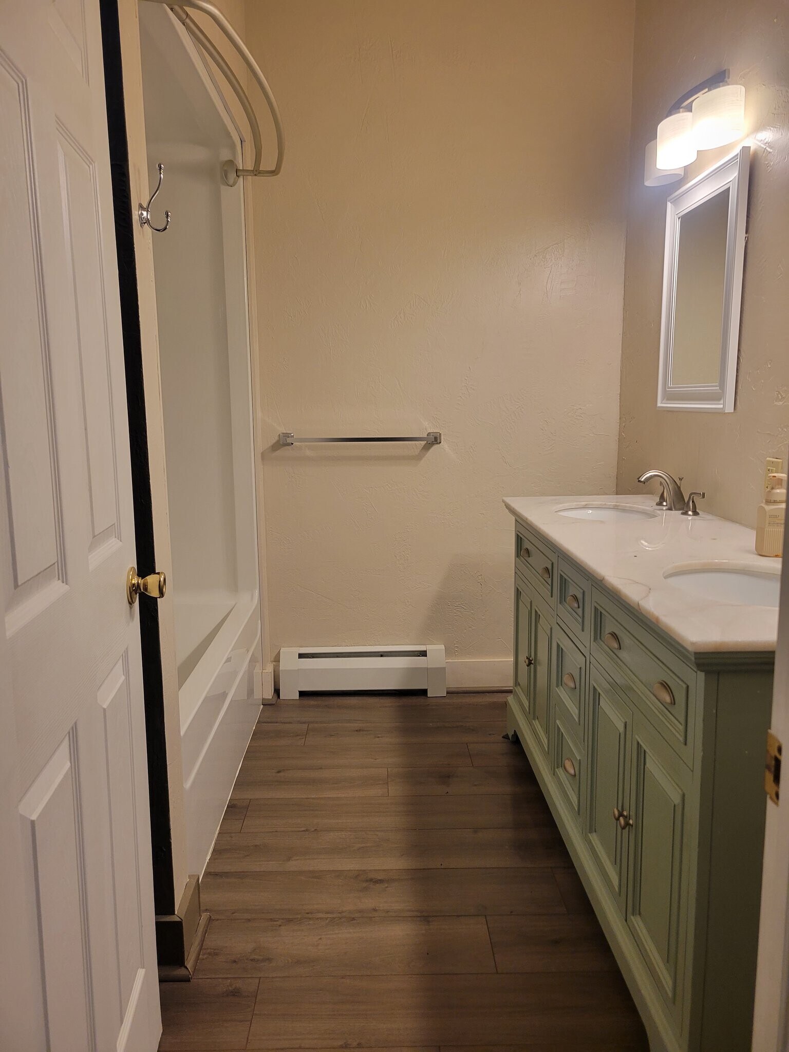 Building Photo - 440 Franklin Ave