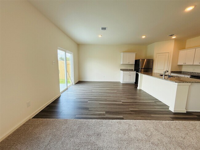 Building Photo - 7824 Blue Star Flower Ln
