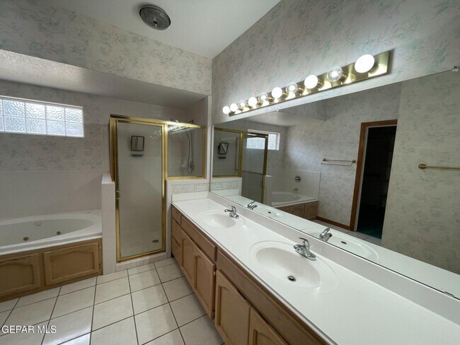 Building Photo - 6851 Rock Canyon Dr