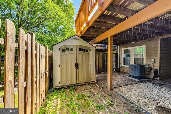 Building Photo - 5 Drumcastle Ct