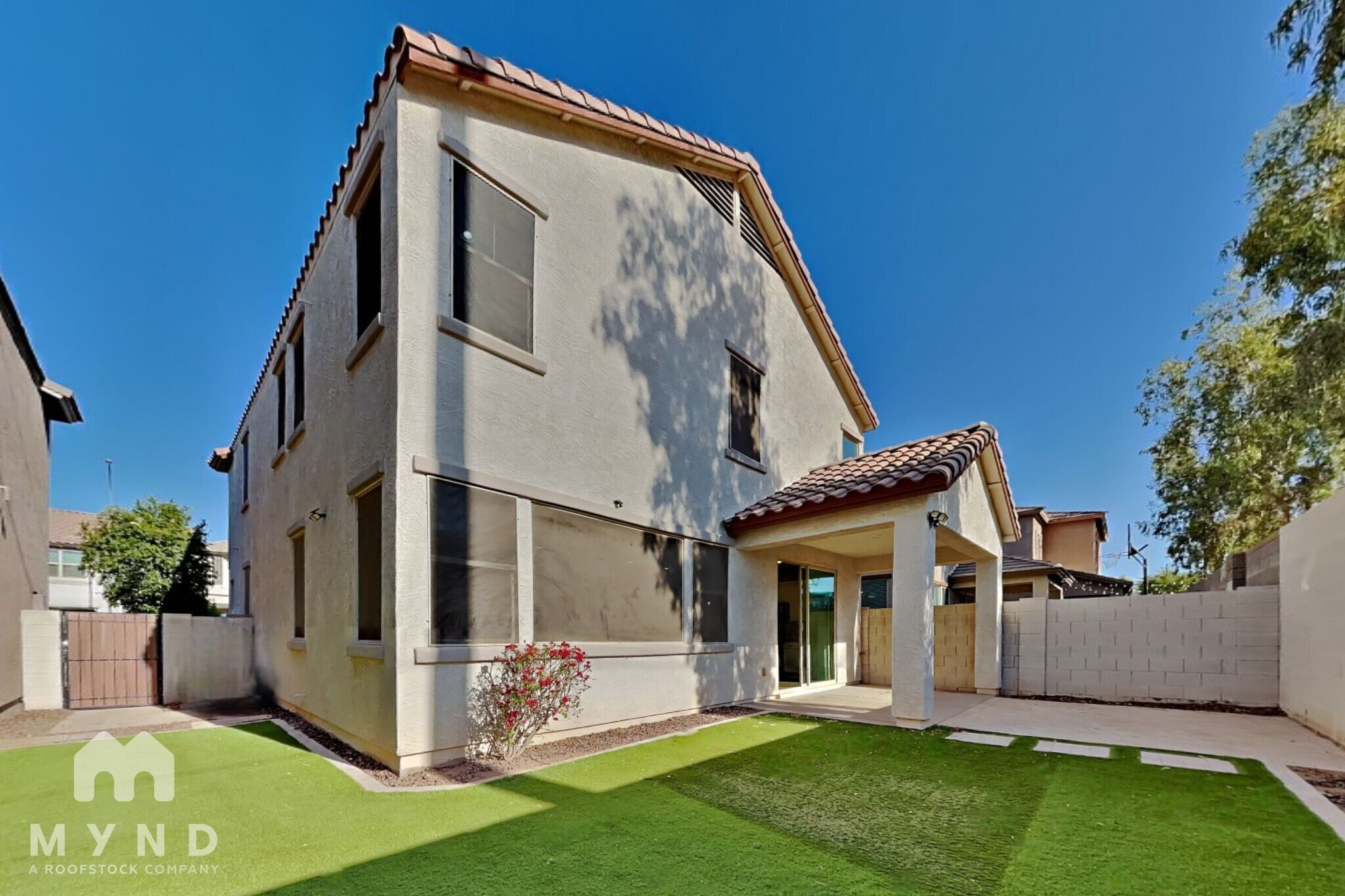 Building Photo - 421 N 119th Dr