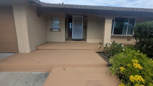 Building Photo - 4192 Denker Dr