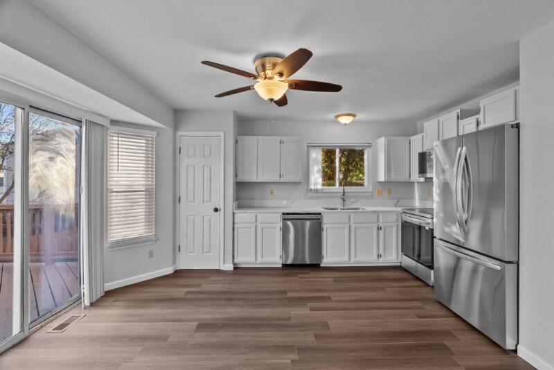 Building Photo - 2 Coachman Ct