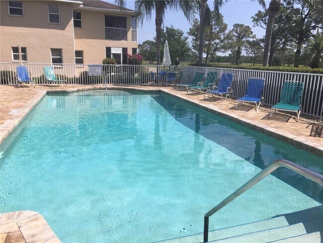 Building Photo - 5800 Sabal Trace Dr
