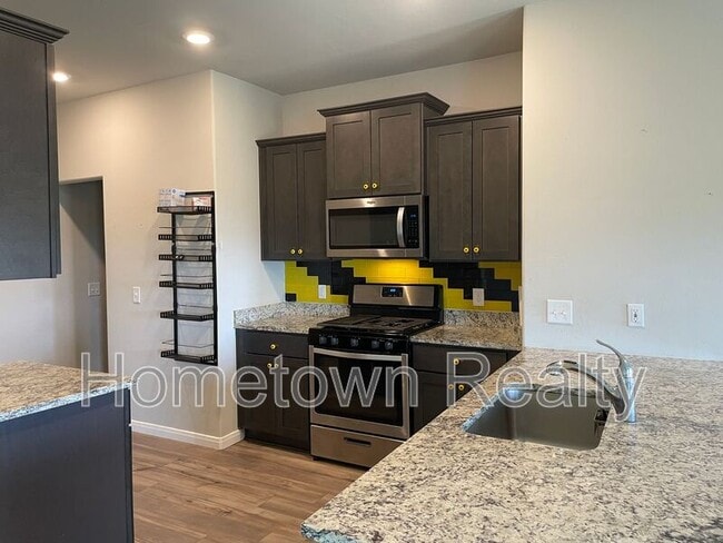 Building Photo - 1712 Vermilion Ln