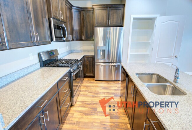 Building Photo - 5393 Borglum Ln