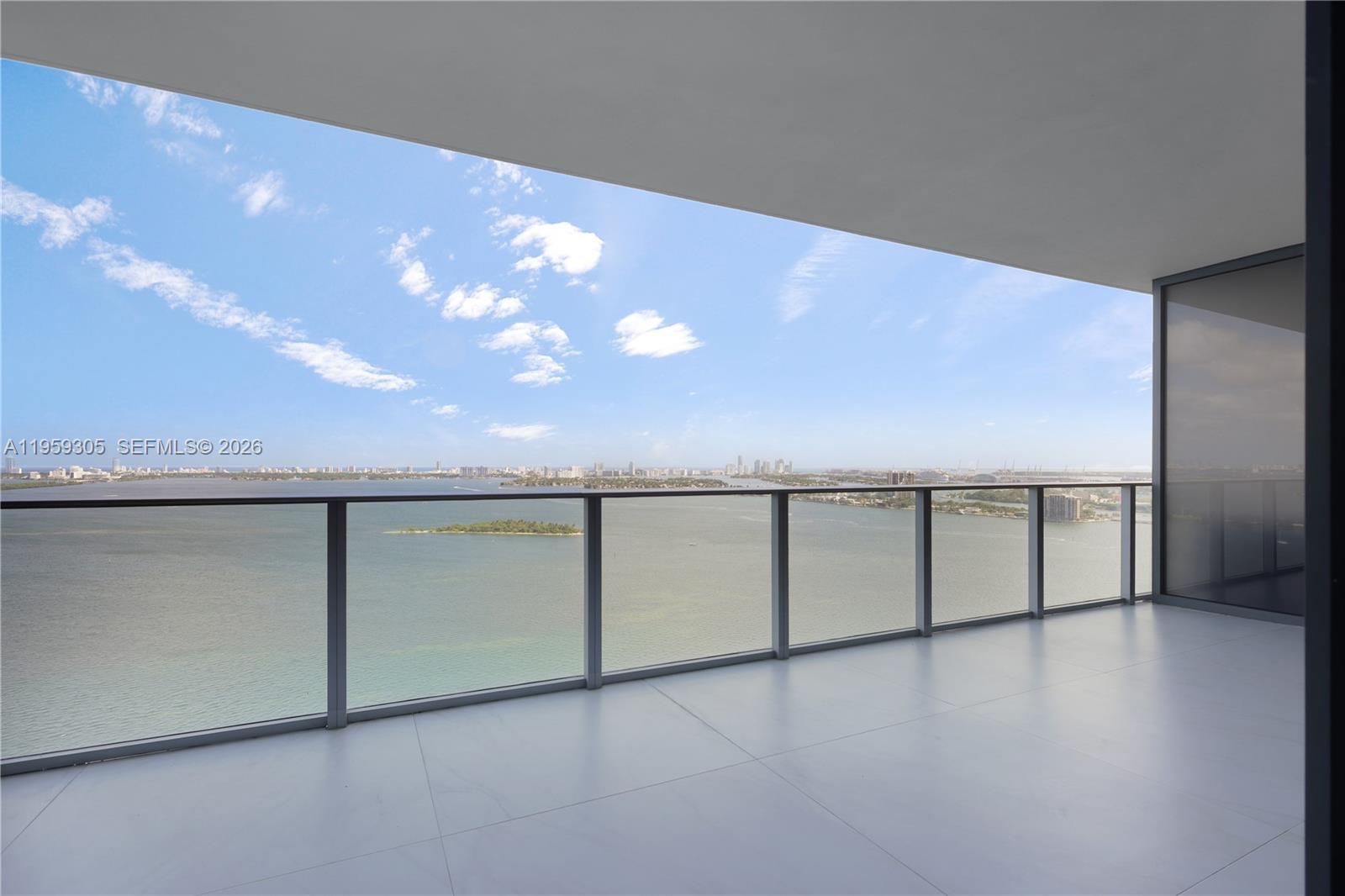 Building Photo - 700 NE 24th St