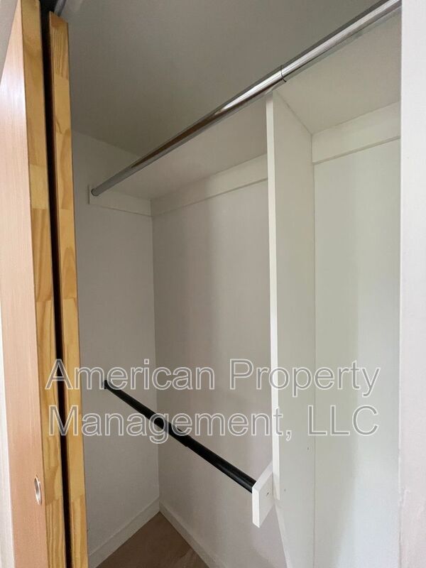Building Photo - 3705 E 108th St