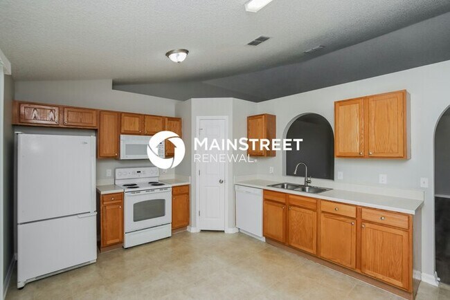 Building Photo - 3 Bedroom Pet-Friendly Home in PALM BAY, FL with Main Street Renewal