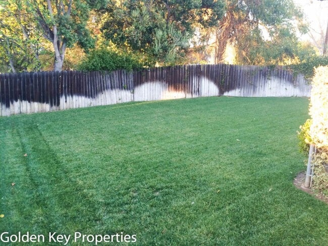 Building Photo - Charming detached granny flat in South Oceanside!