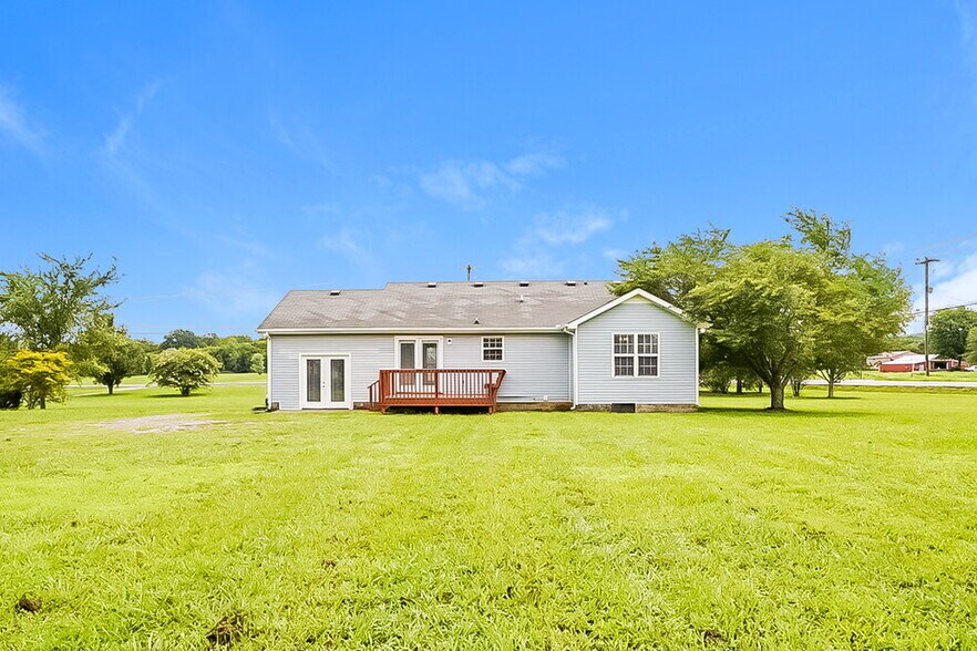 Building Photo - 1600 Rock Springs Midland Rd