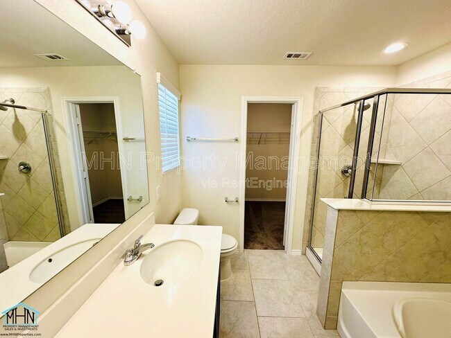 Building Photo - 11935 Sitio Plains