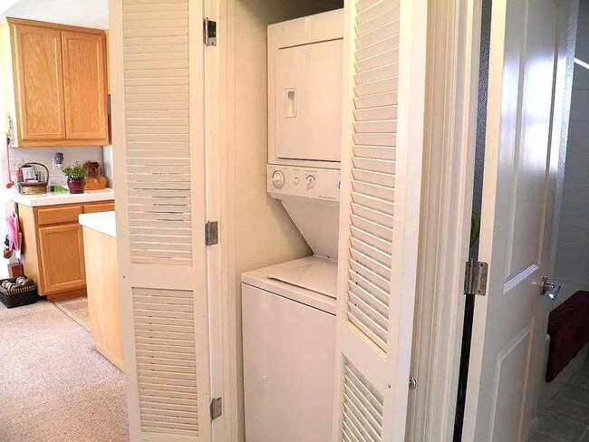 Building Photo - 2 bedroom, 2 bath in Grass Valley, CA