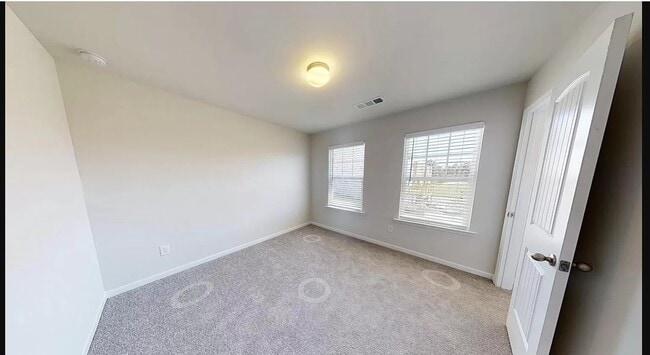 Building Photo - 373 Whitetail Cir