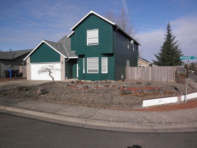 Building Photo - Updated