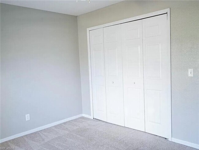 Building Photo - 17556 Brentwood Ct