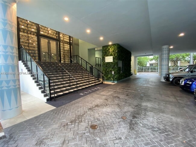 Building Photo - 788 NE 23rd St