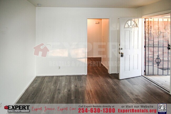 Building Photo - Charming 3-Bedroom Home