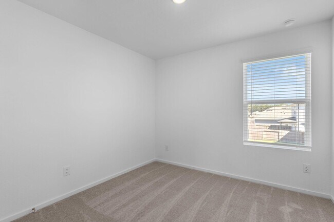 Building Photo - 24505 Red Hawthorn Trce