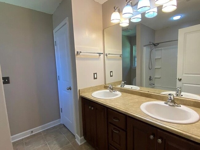 Building Photo - 231 Augusta Way