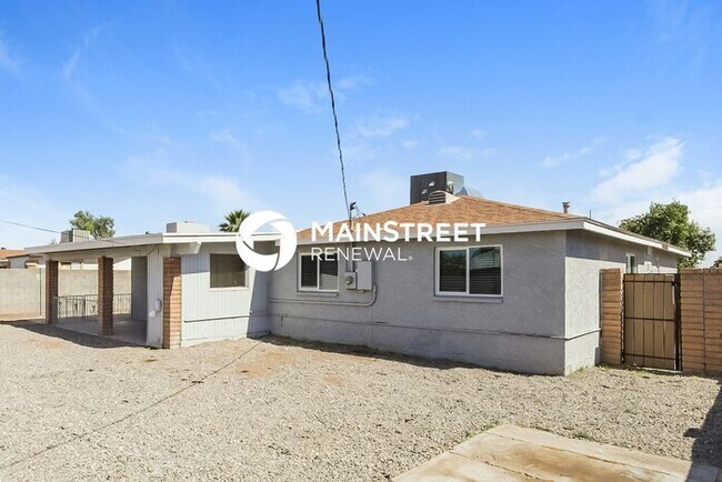 Building Photo - 4 Bedroom Pet-Friendly Home in PHOENIX, AZ with Main Street Renewal