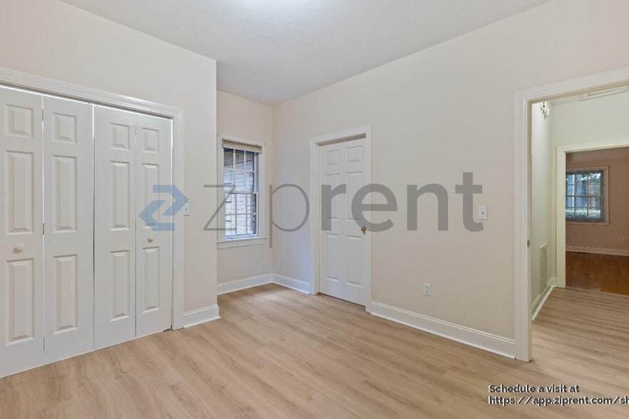 Building Photo - 6 Tiburon Pl
