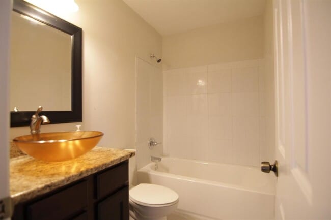 Building Photo - 1437 Bell Trace Dr