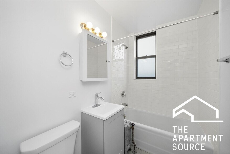 Building Photo - 2779 N Milwaukee Ave