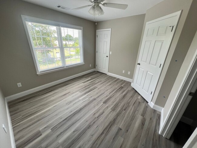 Building Photo - 309 Broad St