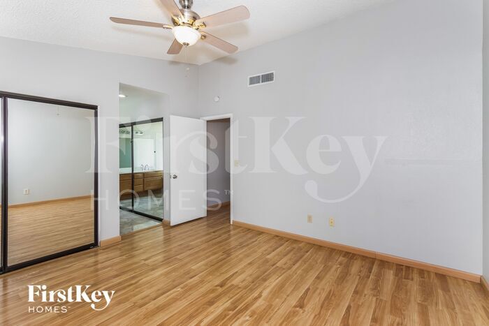 Building Photo - 344 Templeton Dr