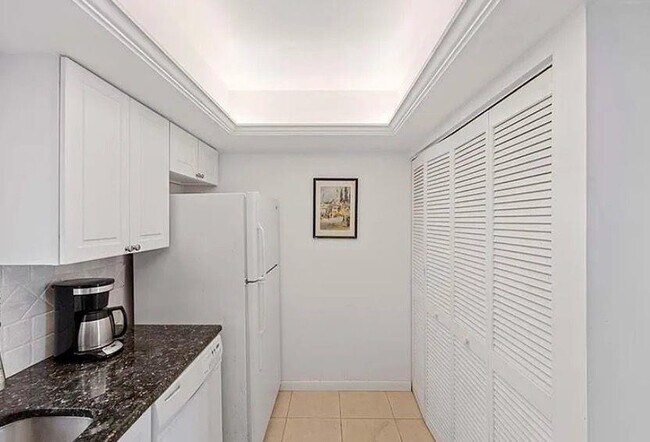 Building Photo - 209 Bobolink Way