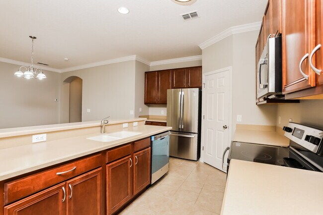Building Photo - 1857 College Park Dr