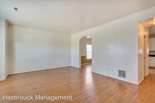 Building Photo - 4 br, 3.5 bath House - 4605 Briarwood Drive