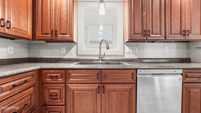 Building Photo - 1207 Buena Vista Blvd