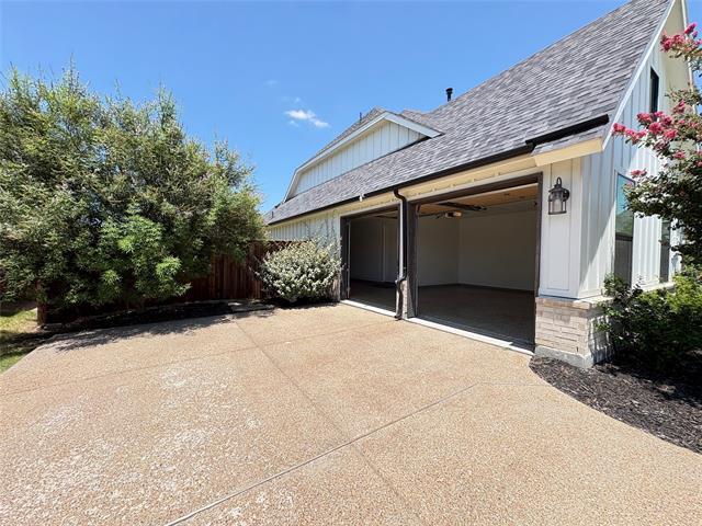 Building Photo - 1451 Maplewood Dr