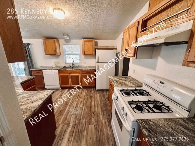 Building Photo - 285 Kennedy Dr