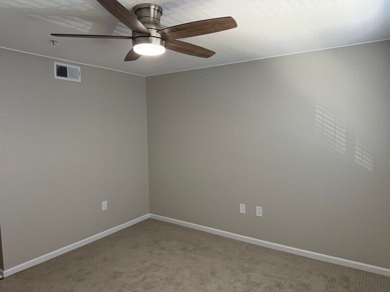 Bedroom - 705 Boardwalk Dr