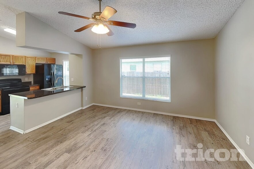 Building Photo - 1576 Palmstone Dr
