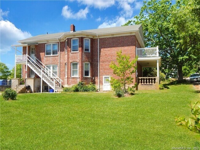 Building Photo - 10 Cherry St