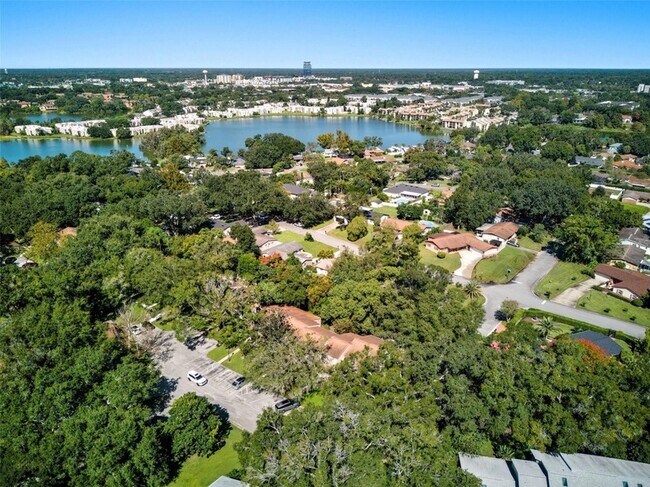 Building Photo - 525 Oak Haven Dr