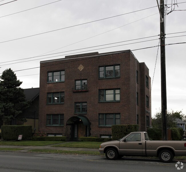 Primary Photo - Elise Apartments