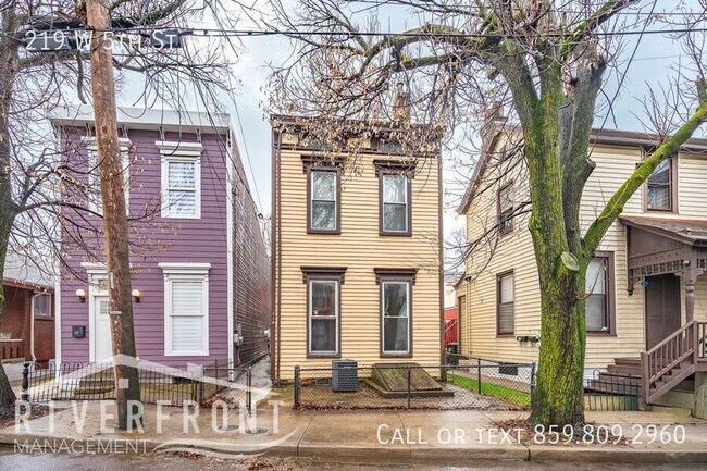Building Photo - 219 W 5th St
