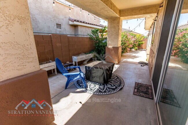 Building Photo - 13562 W Cypress St