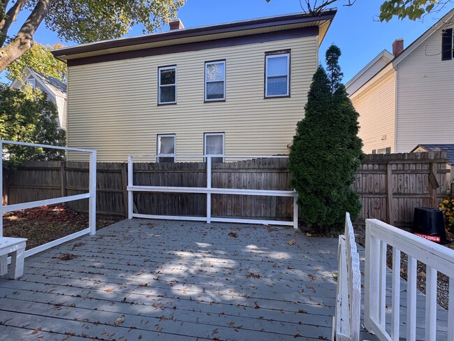 Building Photo - 43 Methuen St